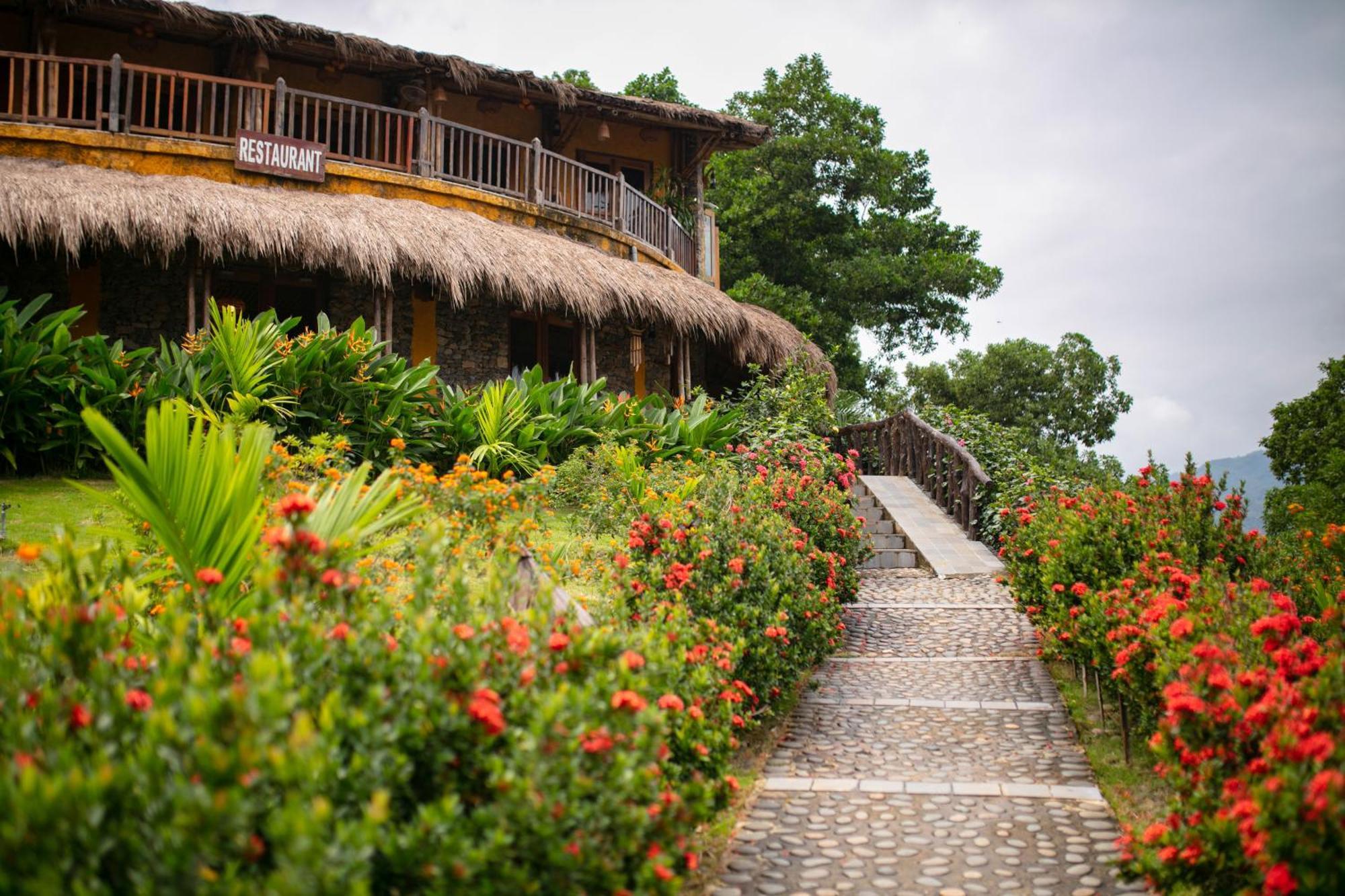 Mai Chau Hideaway Lake Resort Екстериор снимка