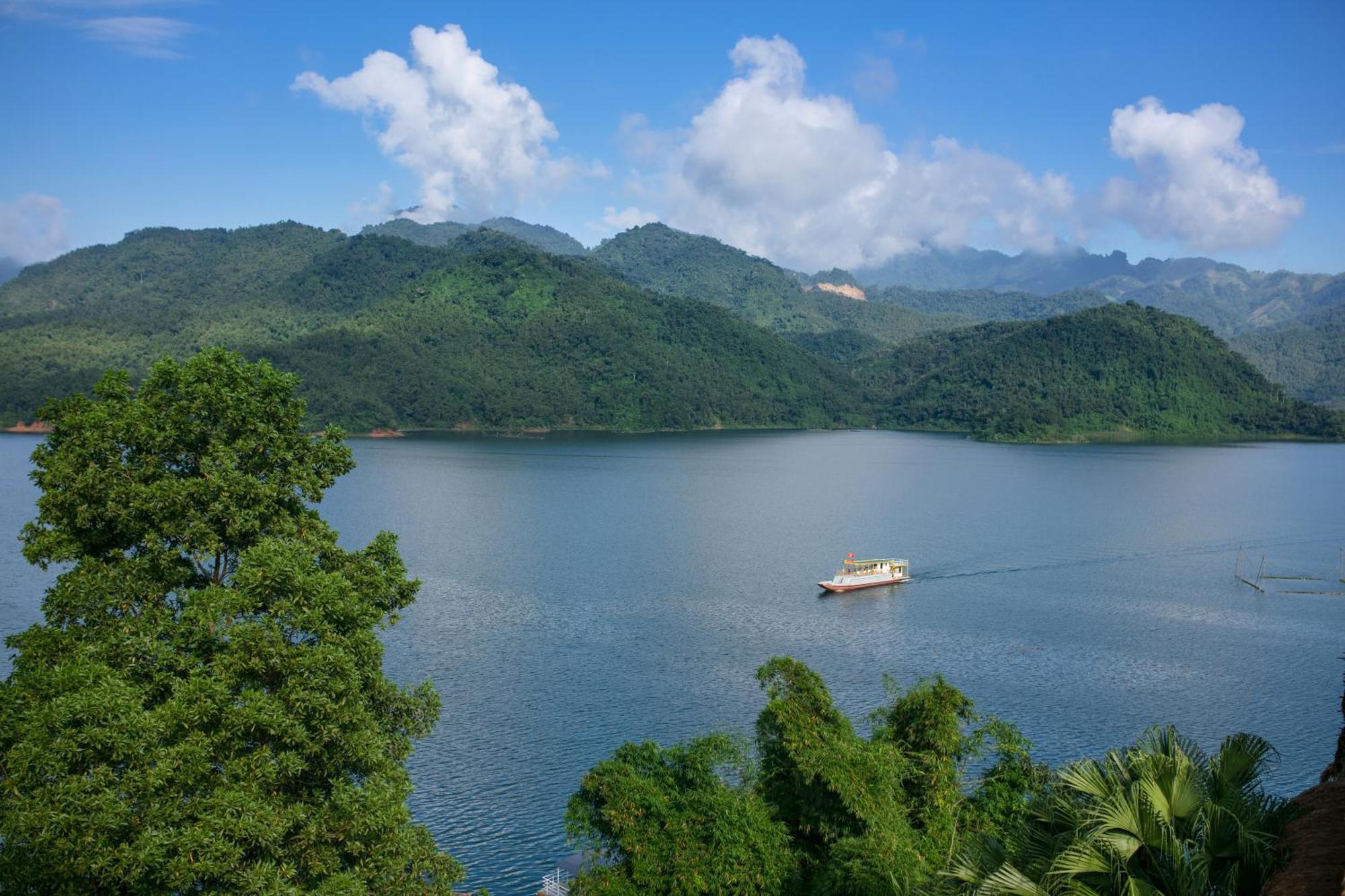 Mai Chau Hideaway Lake Resort Екстериор снимка