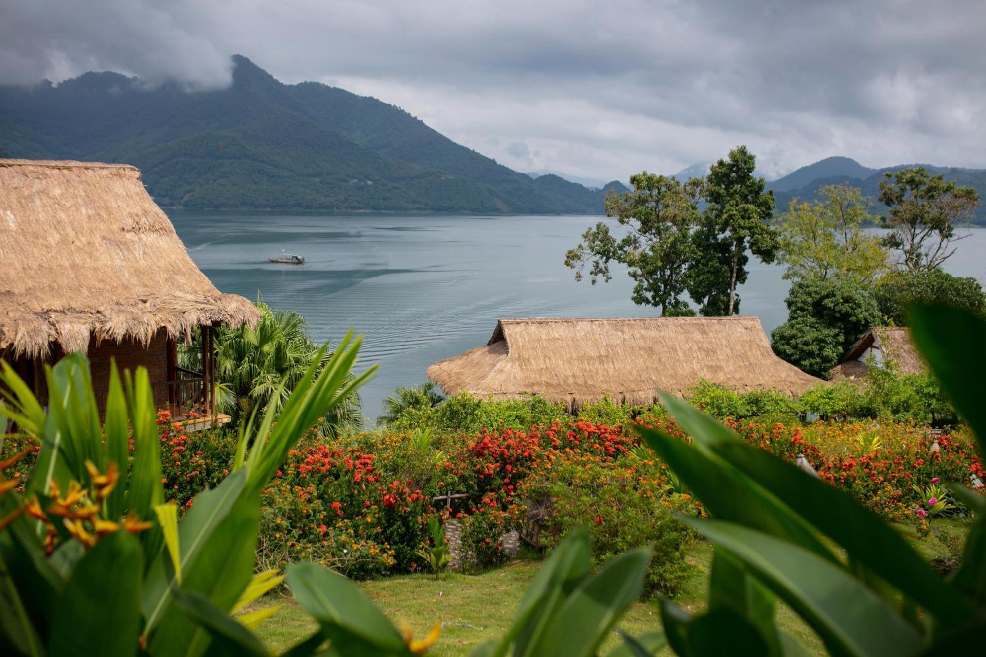 Mai Chau Hideaway Lake Resort Екстериор снимка